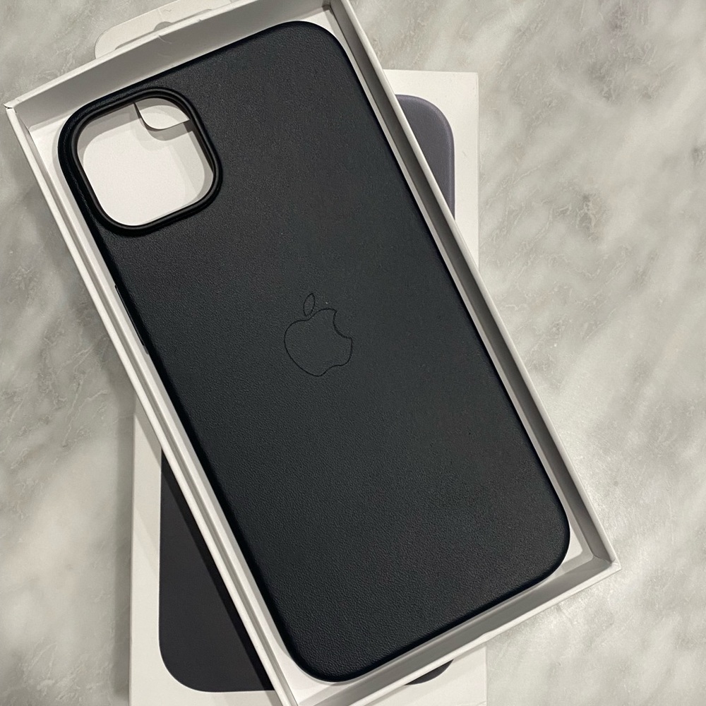 iPhone 14 Plus leather case